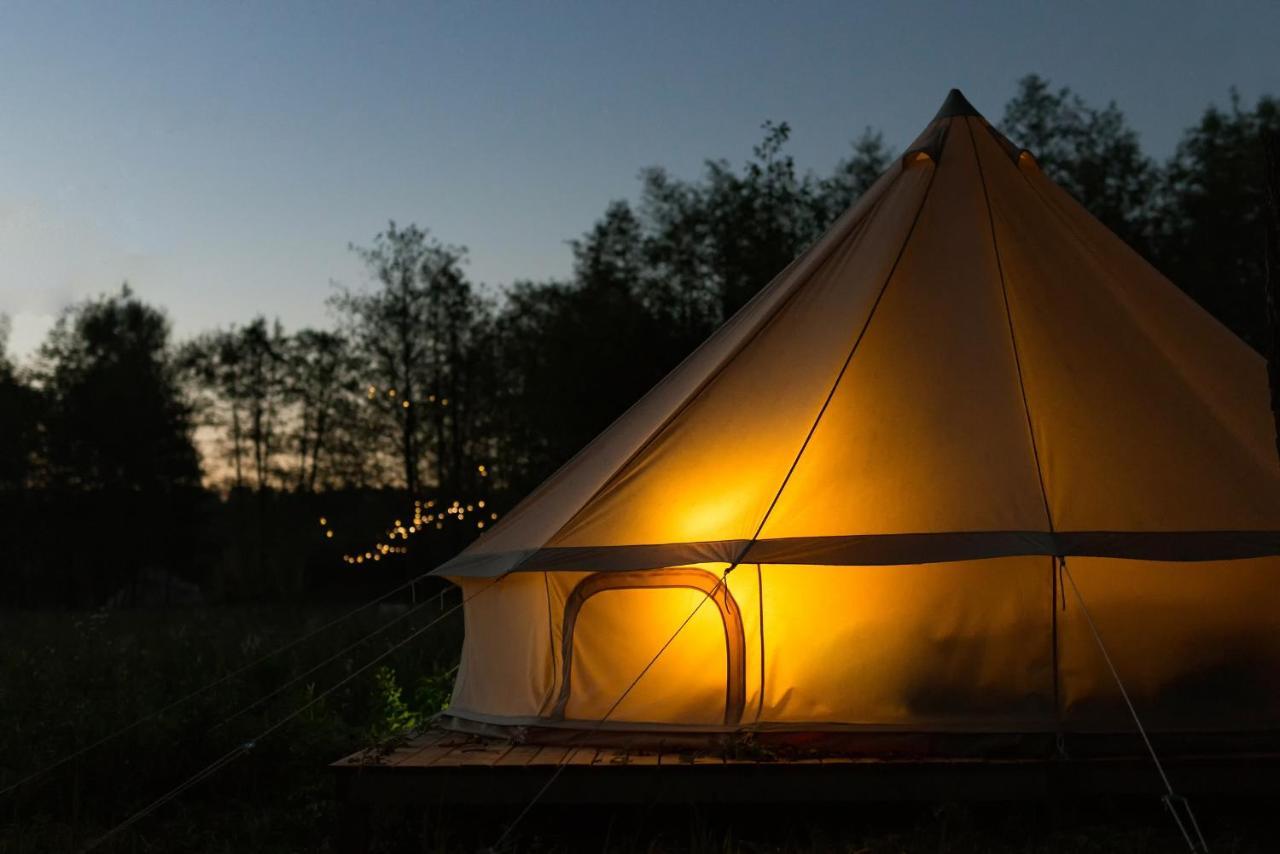 Cocoon Village - Glamping - Domaine Des Grottes De Han 罗什福尔 外观 照片