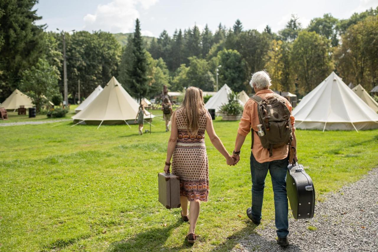 Cocoon Village - Glamping - Domaine Des Grottes De Han 罗什福尔 外观 照片