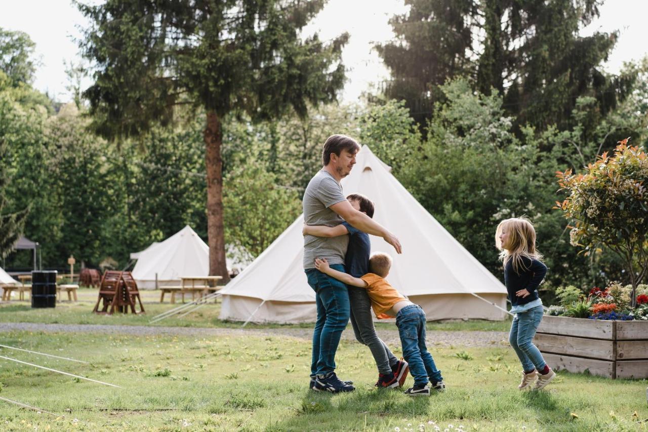 Cocoon Village - Glamping - Domaine Des Grottes De Han 罗什福尔 外观 照片